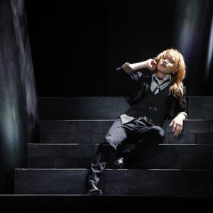 鳥越裕貴が魅せる“生命の輝き”　舞台「文豪ストレイドッグス DEAD APPLE」公演レポート イメージ画像