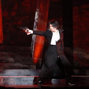 鳥越裕貴が魅せる“生命の輝き”　舞台「文豪ストレイドッグス DEAD APPLE」公演レポート イメージ画像