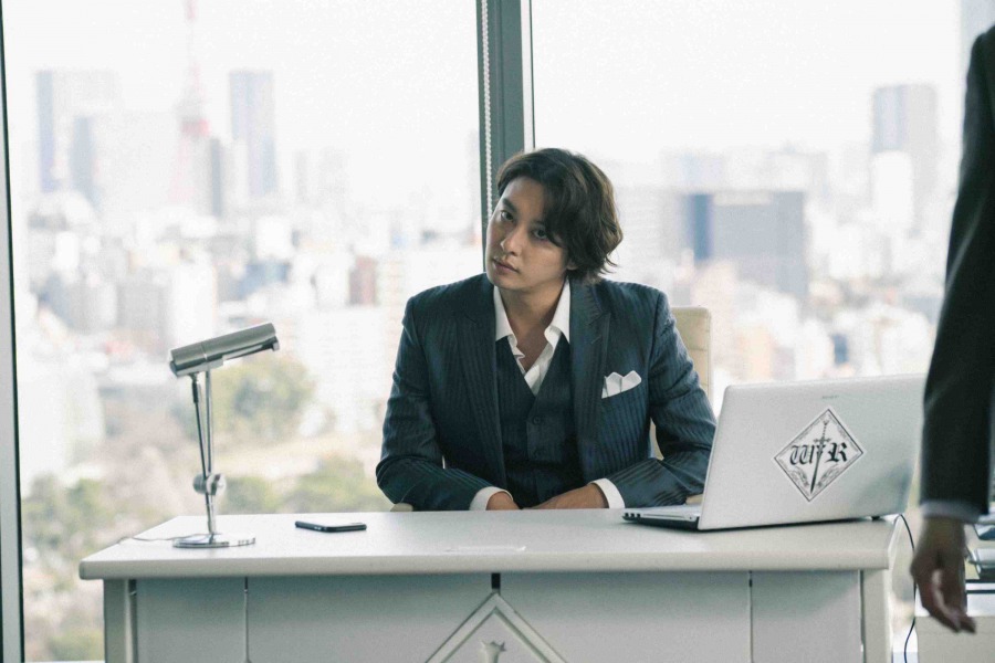 崎山つばさ・植田圭輔ら出演、映画『クロガラス0＆3』予告映像＆場面カットが公開 イメージ画像