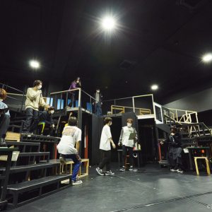 崎山つばさ「僕らが作る“道”に導きたい」、音楽劇「キセキ」稽古場レポート＆インタビュー イメージ画像