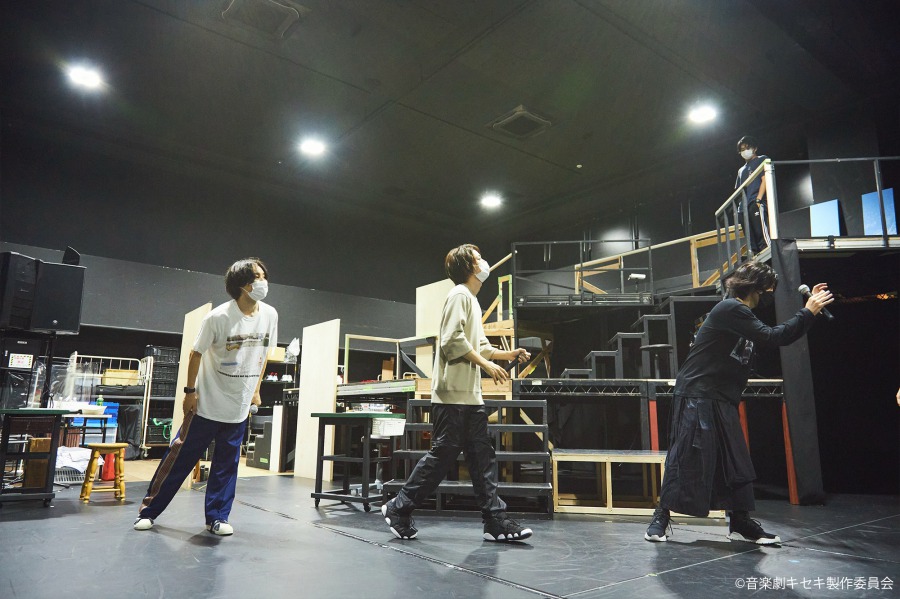 崎山つばさ「僕らが作る“道”に導きたい」、音楽劇「キセキ」稽古場レポート＆インタビュー イメージ画像