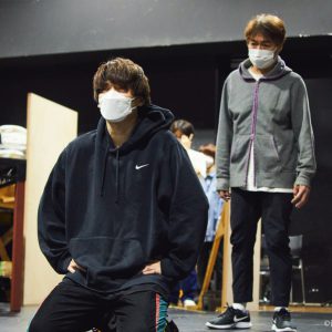 崎山つばさ「僕らが作る“道”に導きたい」、音楽劇「キセキ」稽古場レポート＆インタビュー イメージ画像