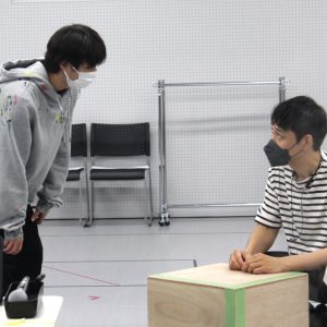 植田圭輔が信頼する仲間と作り上げる「はじまりのカーテンコール」稽古場レポート イメージ画像