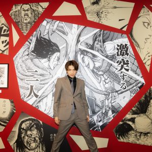 三浦宏規＆高野洸が「キングダム展 －信－」訪問　見学時の写真が解禁 イメージ画像