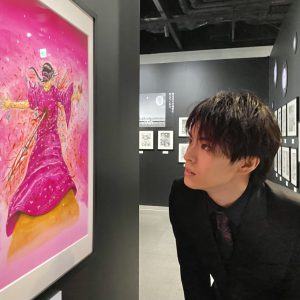 三浦宏規＆高野洸が「キングダム展 －信－」訪問　見学時の写真が解禁 イメージ画像