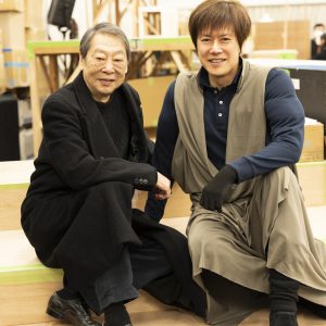 舞台『キングダム』三浦宏規・高野洸らの稽古場写真解禁　追加キャストに壤晴彦が出演 イメージ画像