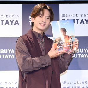 吉高志音が1st写真集発売イベントに登場 「『もっと自分のことを好きでいられるように』をみんなに伝えたい」 イメージ画像